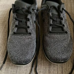 Mens Under Armour Training shoe.  USA size 8